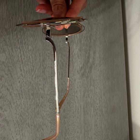 Chloe cream and Gold Sunglasses brand new with box - Picture 4 of 7